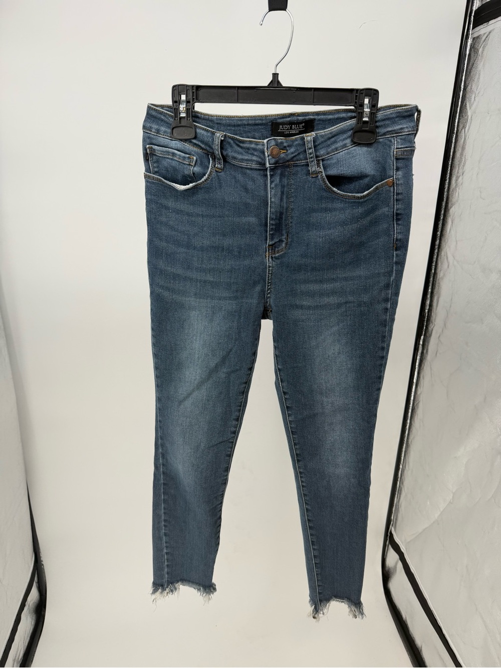 Women’s Judy Blue Skinny Fit Jeans. Size 13/31.